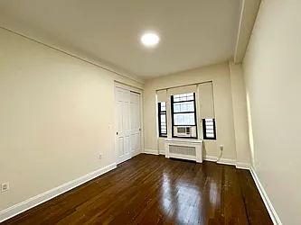 Rented by Moises Farhart, LREB