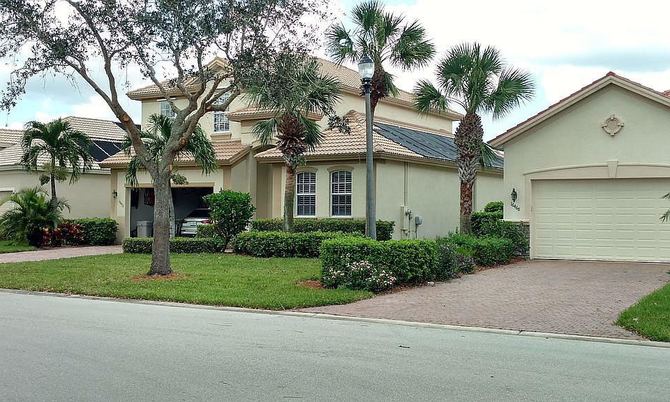 2nd image of 16472 Crown Arbor Way