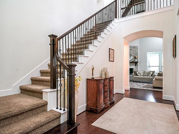 4th image of 11811 Bandera Creek Ln