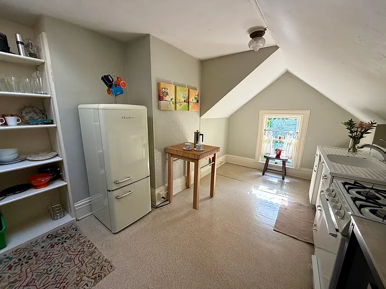 112 W Marshall St #UP — Photo 5