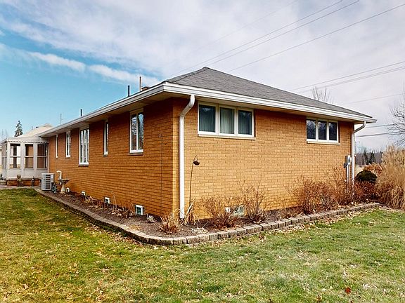 4th image of 370 Home Rd S