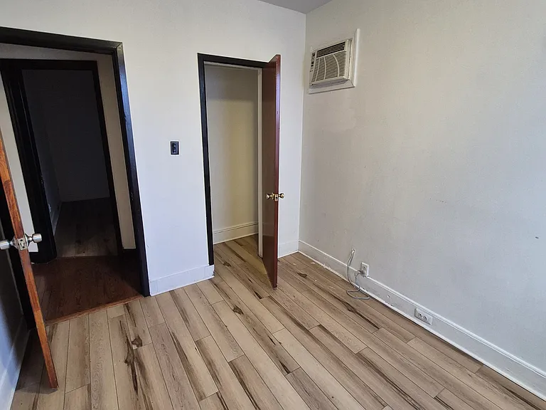 814 Pavonia Ave #1 — Photo 7
