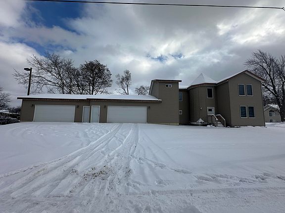 2nd image of 3899 Oakes St SW