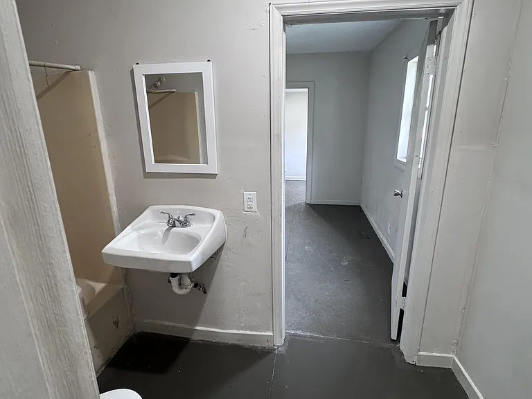 632 Taggart Ave — Photo 3