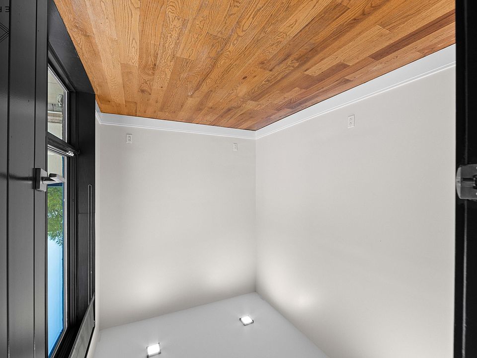 1st image of 691 Chauncey St #4C