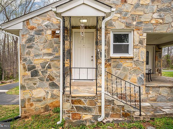 5th image of 37 Hornets Nest Ln