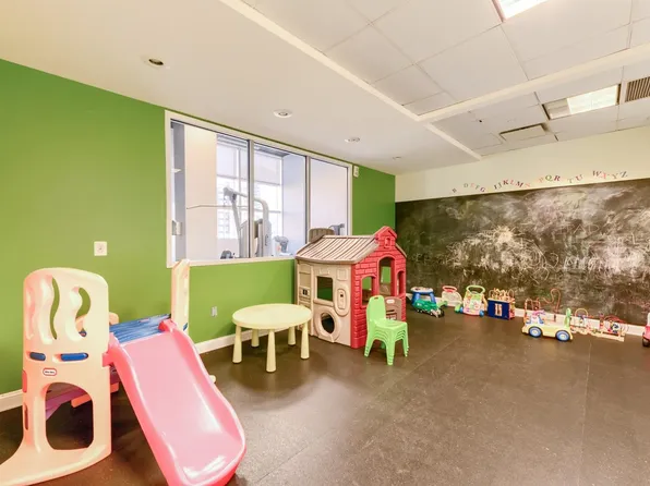 20 Newport Parkway image 22 of 22