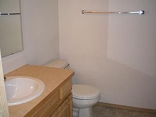 5th image of 4810 N Island Dr E