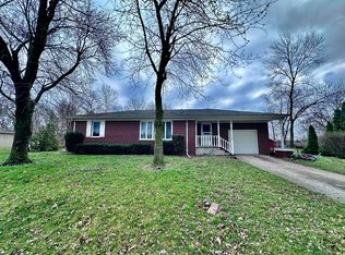 231 Carnation St NE, Demotte, IN 46310