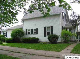 104 4th St NE, Fairfax, MN 55332