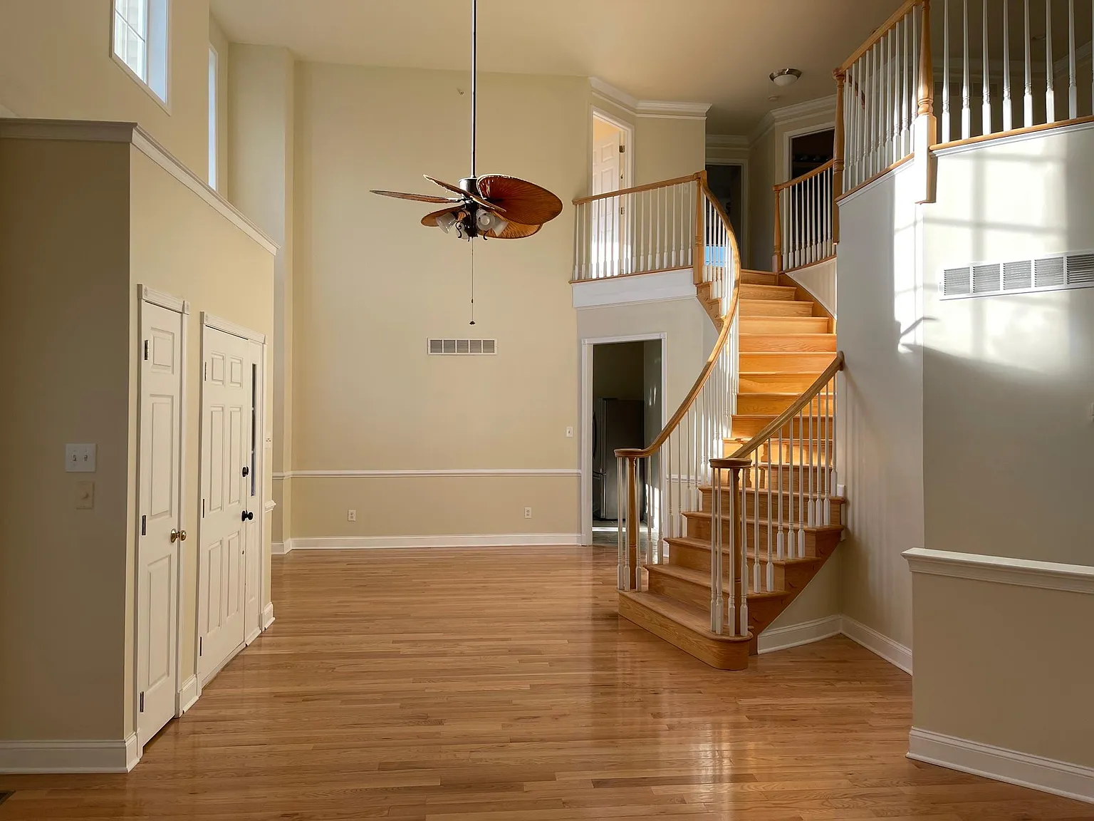 232 Silverbell Ct — Photo 4