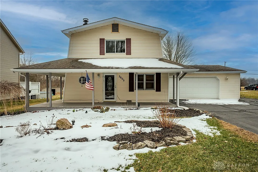 3605 N Lake Shore Dr photo 1