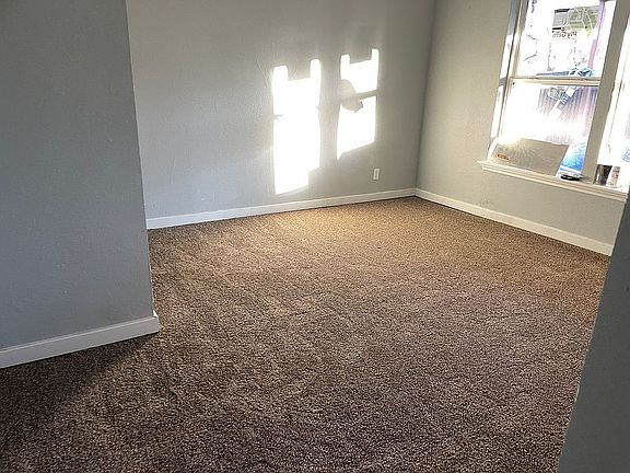 5th image of 2505 Stanford St