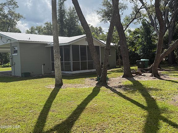 3rd image of 662 N Volusia Ave
