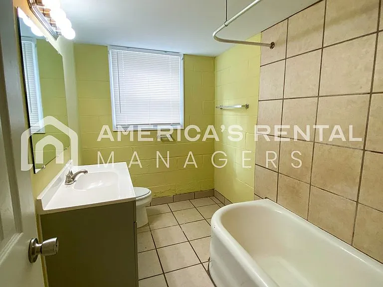1701 Berkley Avenue — Photo 34