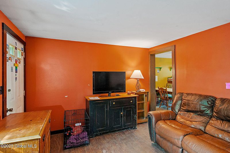 4th image of 109 Werner Road