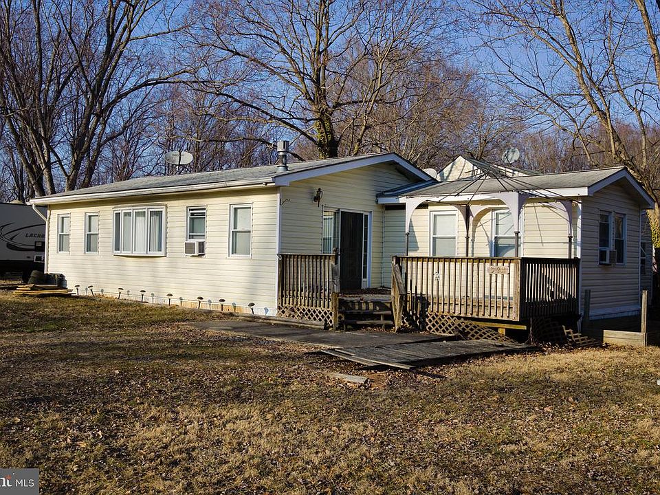 1st image of 210-211 Ponca Lane Gln #3