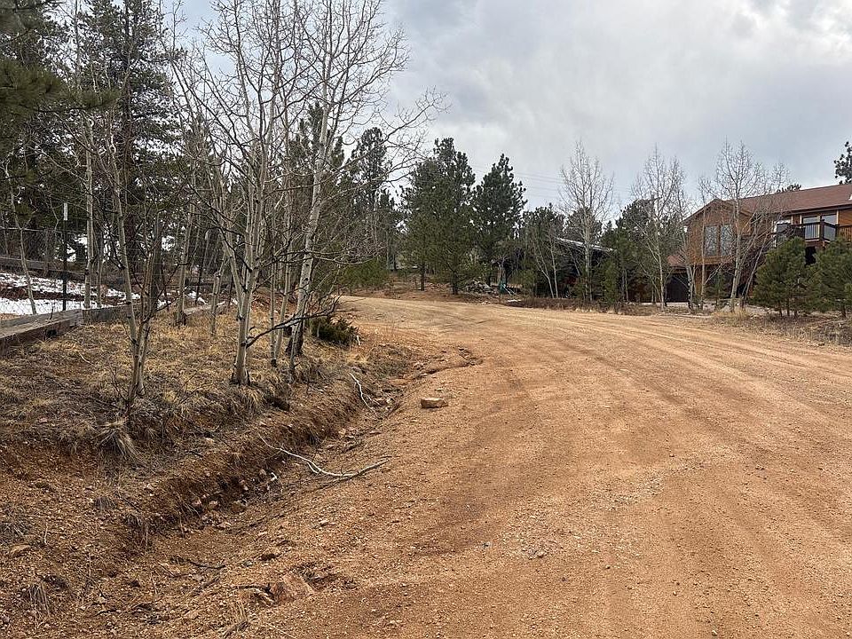 2nd image of 305 Bristlecone Cir