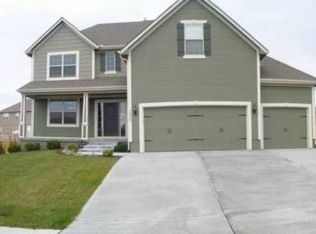 1224 Wiltshire Blvd, Raymore, MO 64083