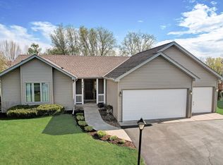 2144 Grimm Rd, Chaska, MN 55318