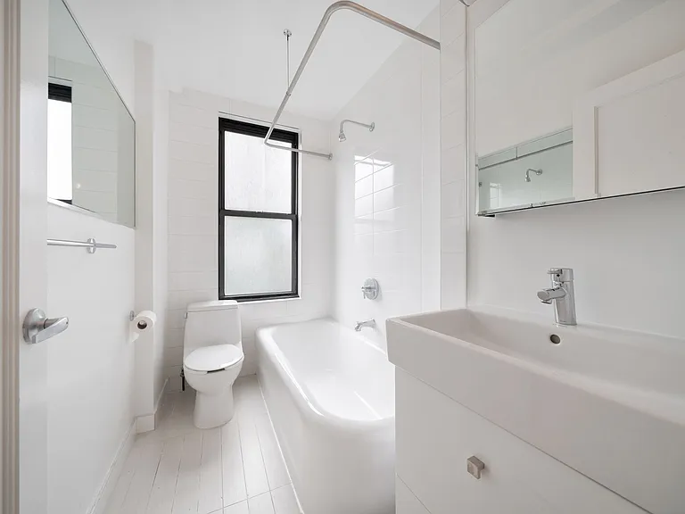 400 E 58th St #5C — Photo 11