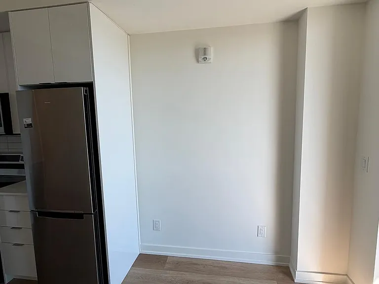 33 Erie Ave #602 — Photo 15