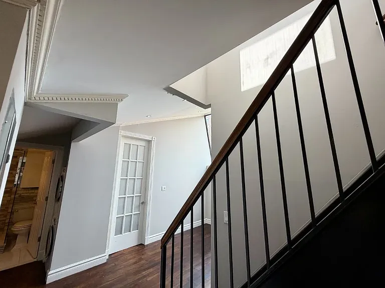232 W 14th St #5A — Photo 8