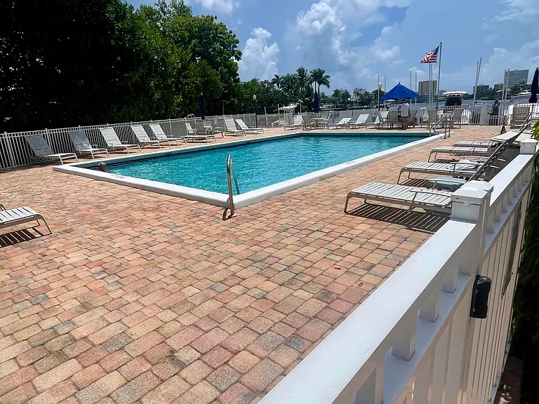 740 S Federal Hwy #410 — Photo 17
