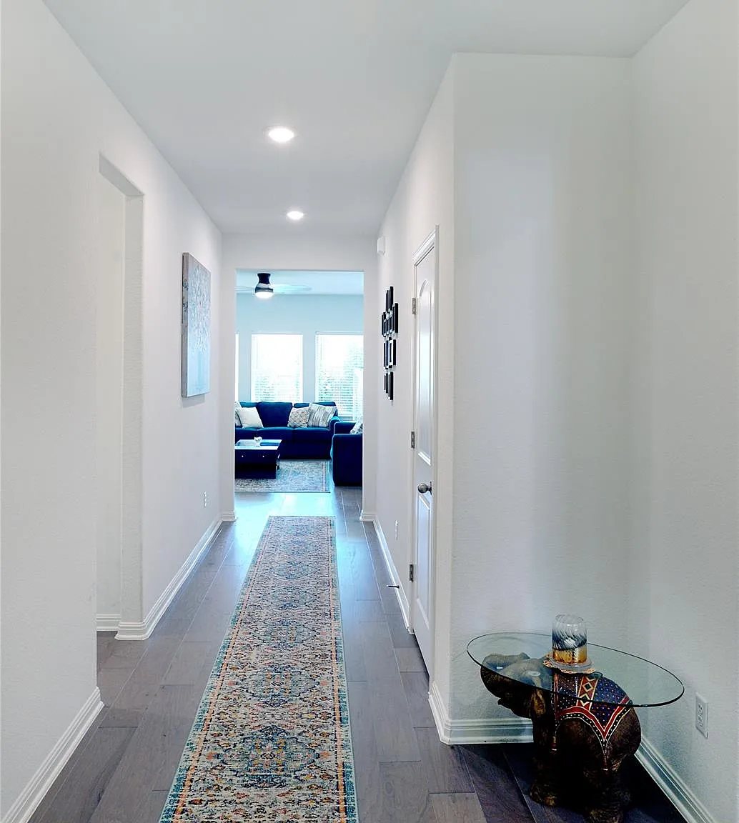 3 bed, 2.0 bath, 1813 sqft, $2,295 — Photo 4