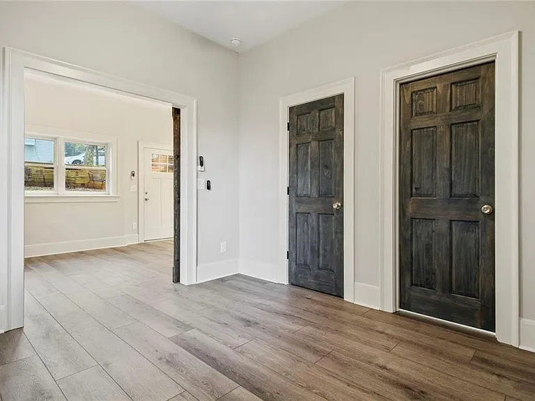 940 Saint Charles Ave NE #C — Photo 7