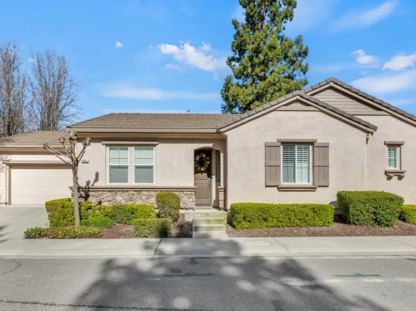 8001 Linda Isle Ln, Sacramento, CA 95831