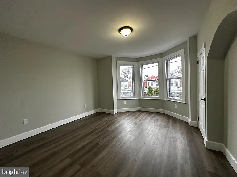5729 Pine St #2 — Photo 12