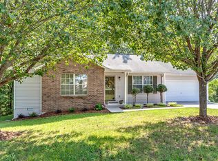 2342 Cripple Oak Ln, Powell, TN 37849