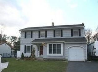142 Spiral Rd, Holtsville, NY 11742