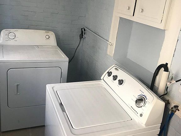 4th image of 727 E Willard St