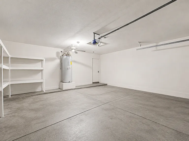 6906 W Phelps Rd — Photo 24