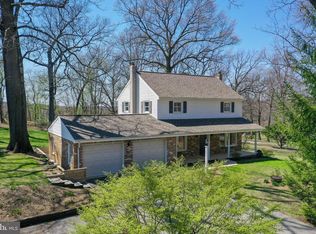 920 Valley View Rd, Hellam, PA 17406