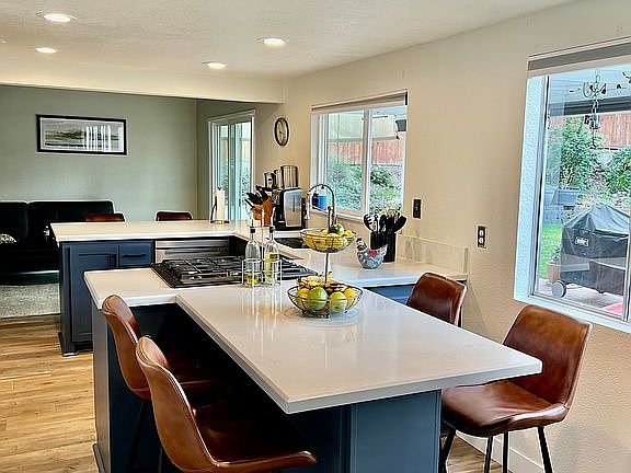 2nd image of 8207 Hillandale Dr