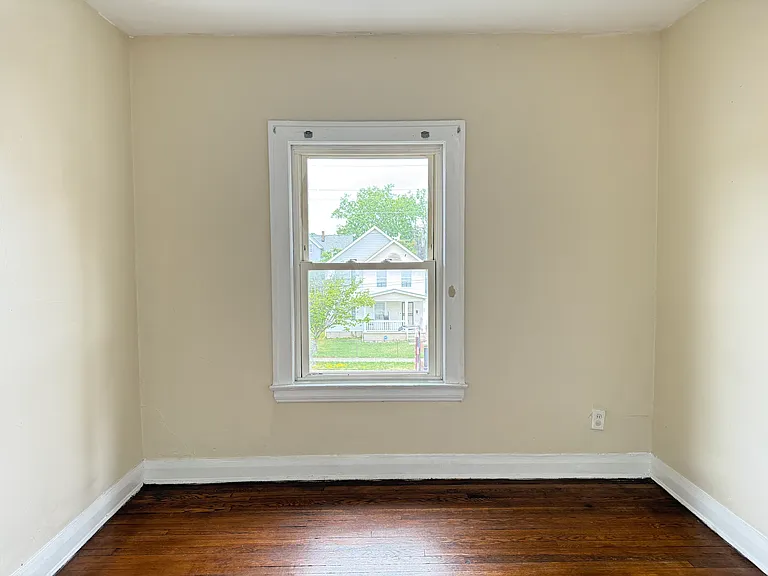 12305 Fairport Ave #2 — Photo 10