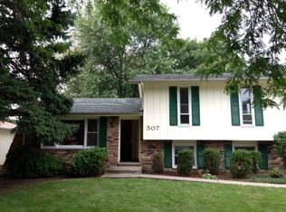 507 Edgebrook Dr, Shorewood, IL