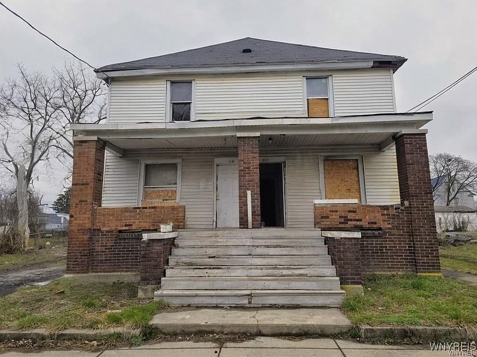 1st image of 1046 Centre Ave