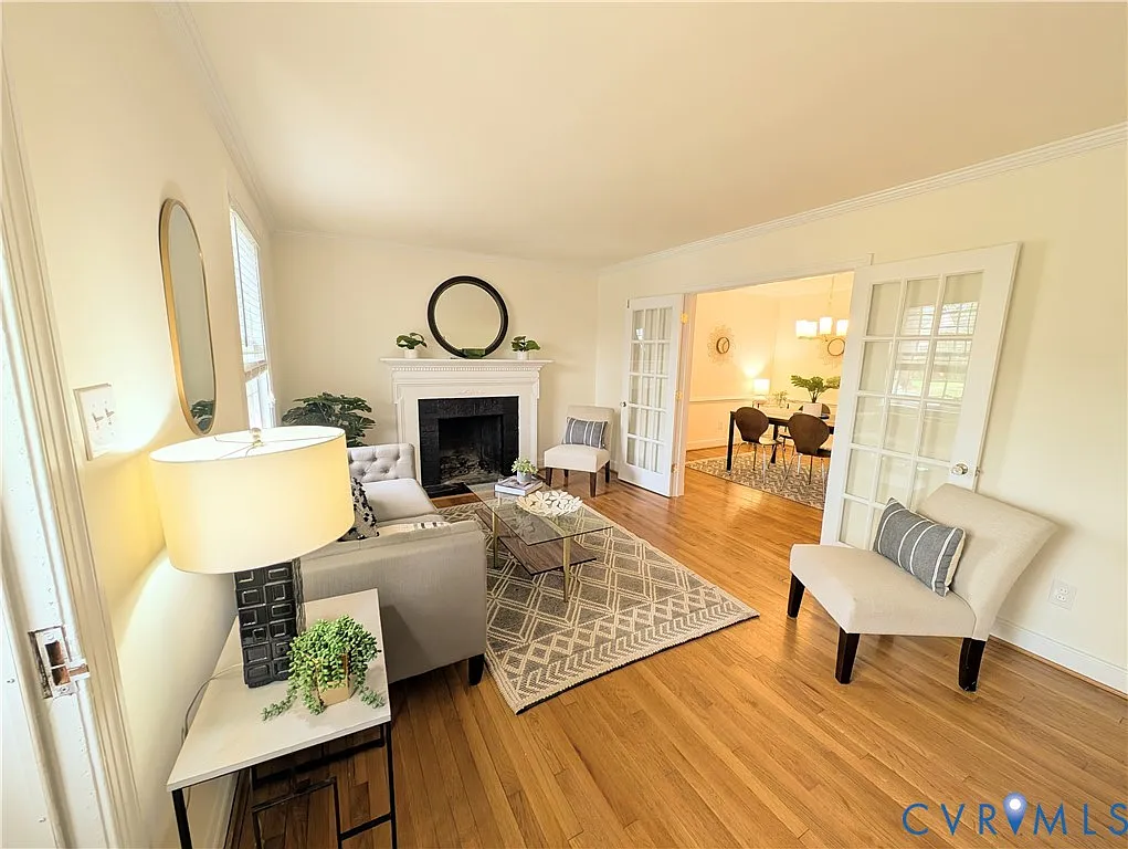 3 bed, 1.5 bath, 1900 sqft, $3,000 — Photo 3