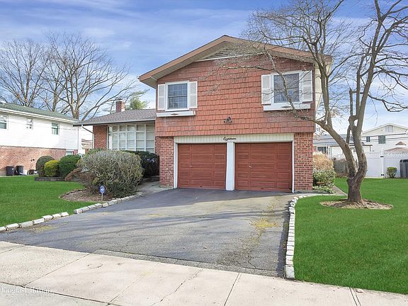 2nd image of 18 Schulz St