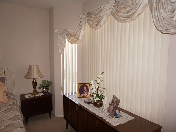 4th image of 26738 China Dr