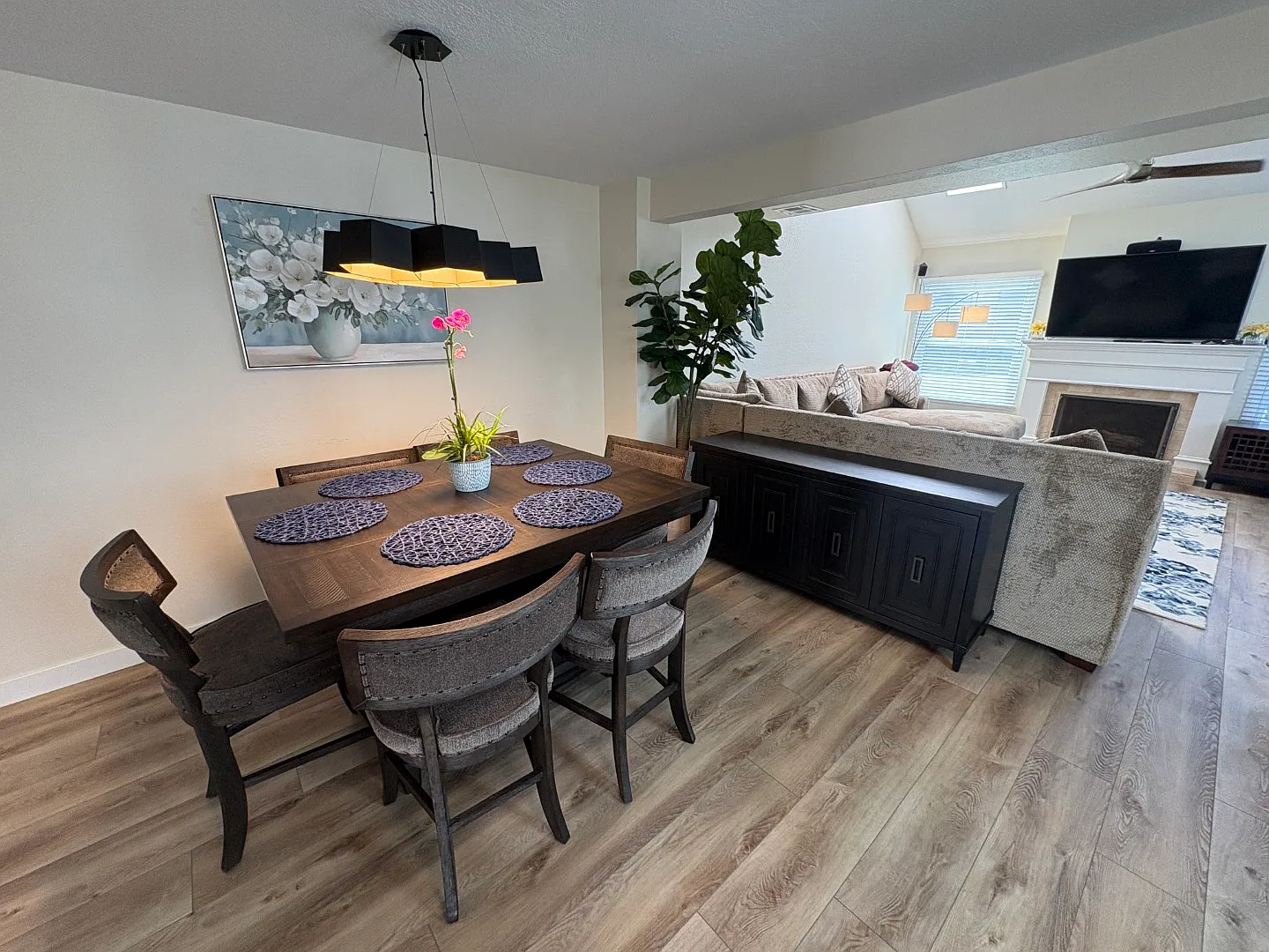3 bed, 1794 sqft, $6,985 — Photo 4