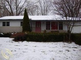 38037 Elmite St, Harrison Township, MI