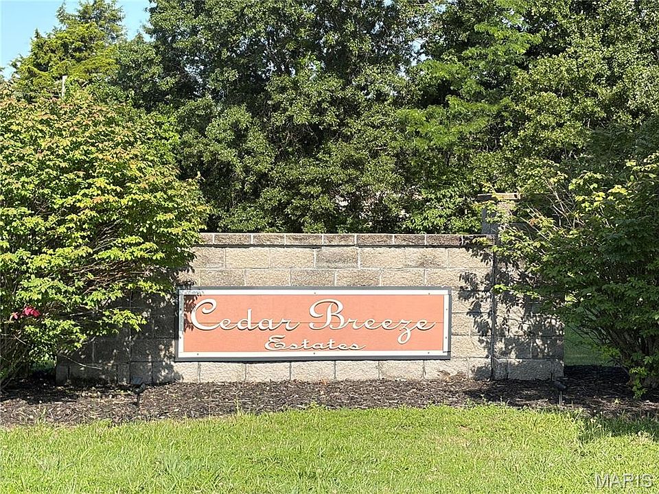 1st image of 580 Cedar Ln