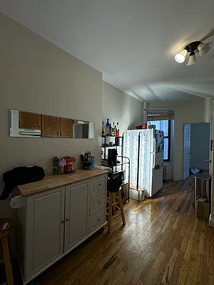 Rented by Oxford Property Group | media 23