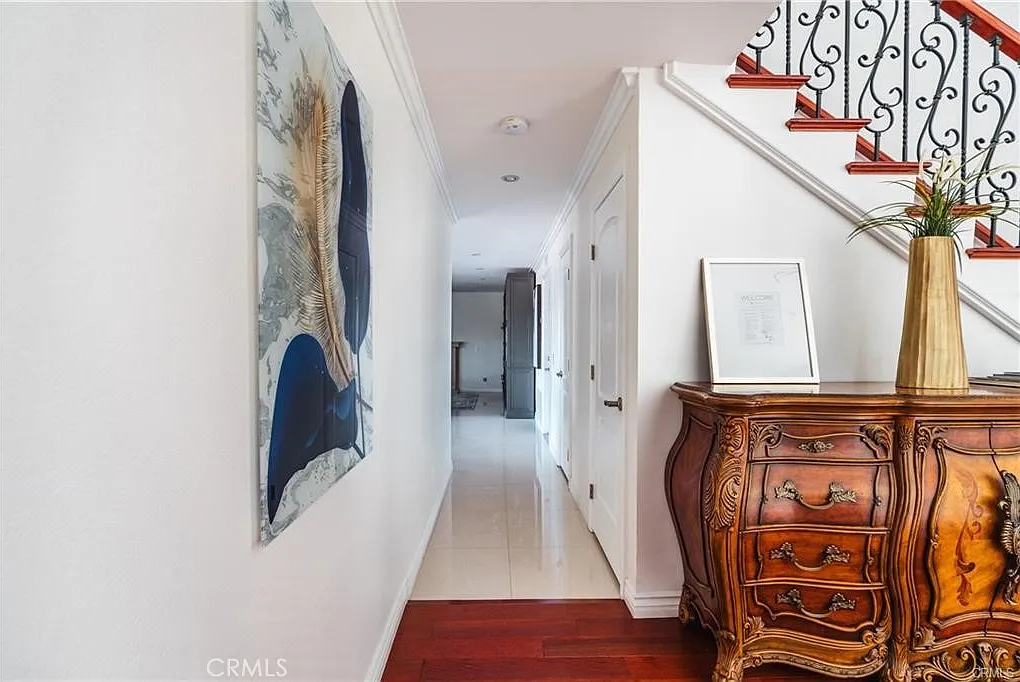 4 bed, 3.5 bath, 2403 sqft, $10,500 — Photo 4
