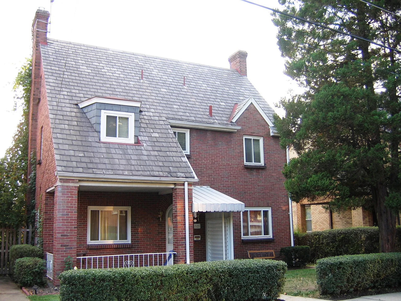 1609 Cumberland St photo 1